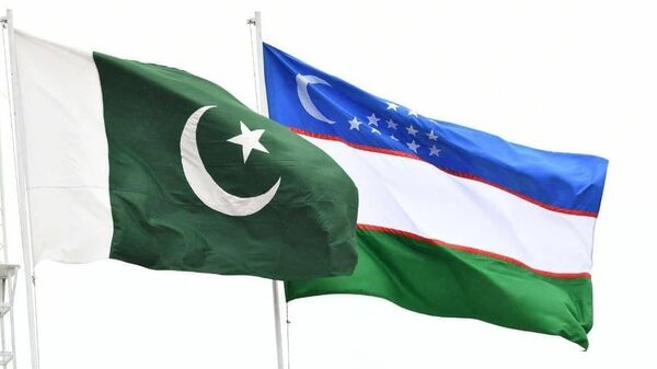 Flagi Uzbekistana i Pakistana  - Sputnik O‘zbekiston