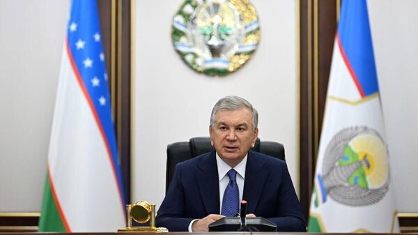 Шавкат Мирзиёев ознакомился с презентацией предложений по формированию правовых основ градостроительной реновации. - Sputnik Ўзбекистон
