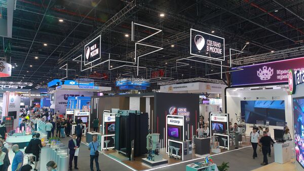Moskva predstavila investitsionniy i promishlenniy potensial na vistavke INNOPROM. Sentralnaya Aziya v Tashkente - Sputnik O‘zbekiston