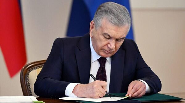 Президент Республики Узбекистан Шавкат Мирзиёев и Премьер-министр Республики Словения Роберт Голоб подписали Совместное заявление - Sputnik Ўзбекистон