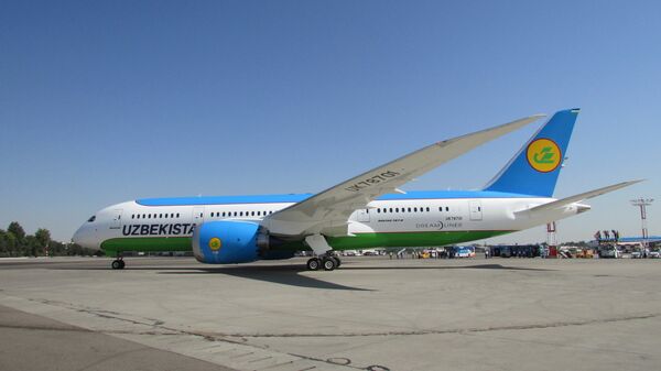 Uzbekistan Airways самолёти, архив сурат  - Sputnik Ўзбекистон